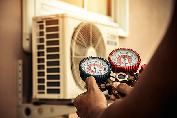 Professional Hvac Installation technician working in Howard, OH